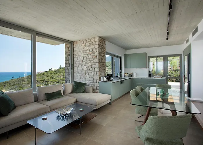 Thymari, A Unique Seafront Xiropígado